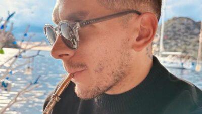 Devrim Özkan Galatasaraylı sevgilisi Lucas Torreira ile Ege’ye gitti! Aşk dolu anlar Yılbaşını beraber geçiren Devrim Özkan-Lucas