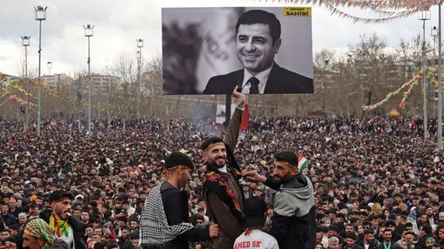 Demirtaş yeni çözüm sürecine ‘her türlü katkıyı sunmaya hazır’ Kaynak, Mehmet Masum Suer/ SOPA