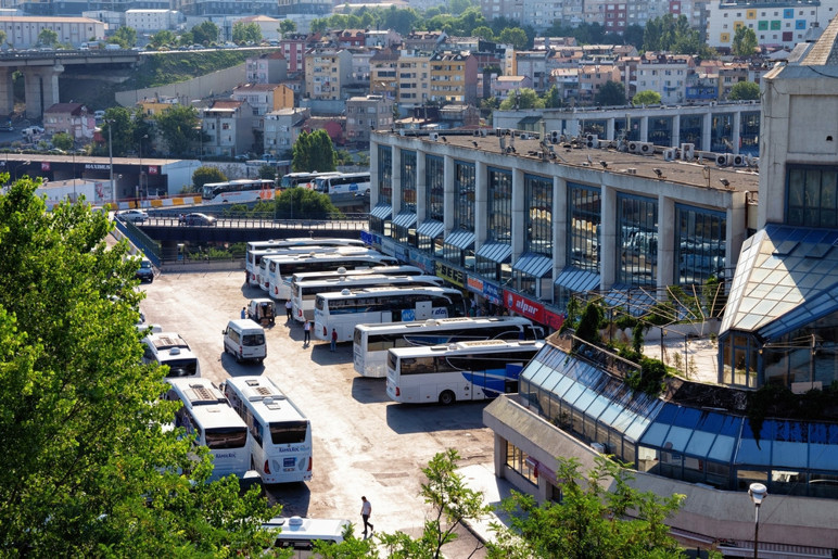 Ekspres sefer otogarı karıştırdı, yolcu az, kimi taşıyalım? Türkiye’nin ve Avrupa’nın en büyük,